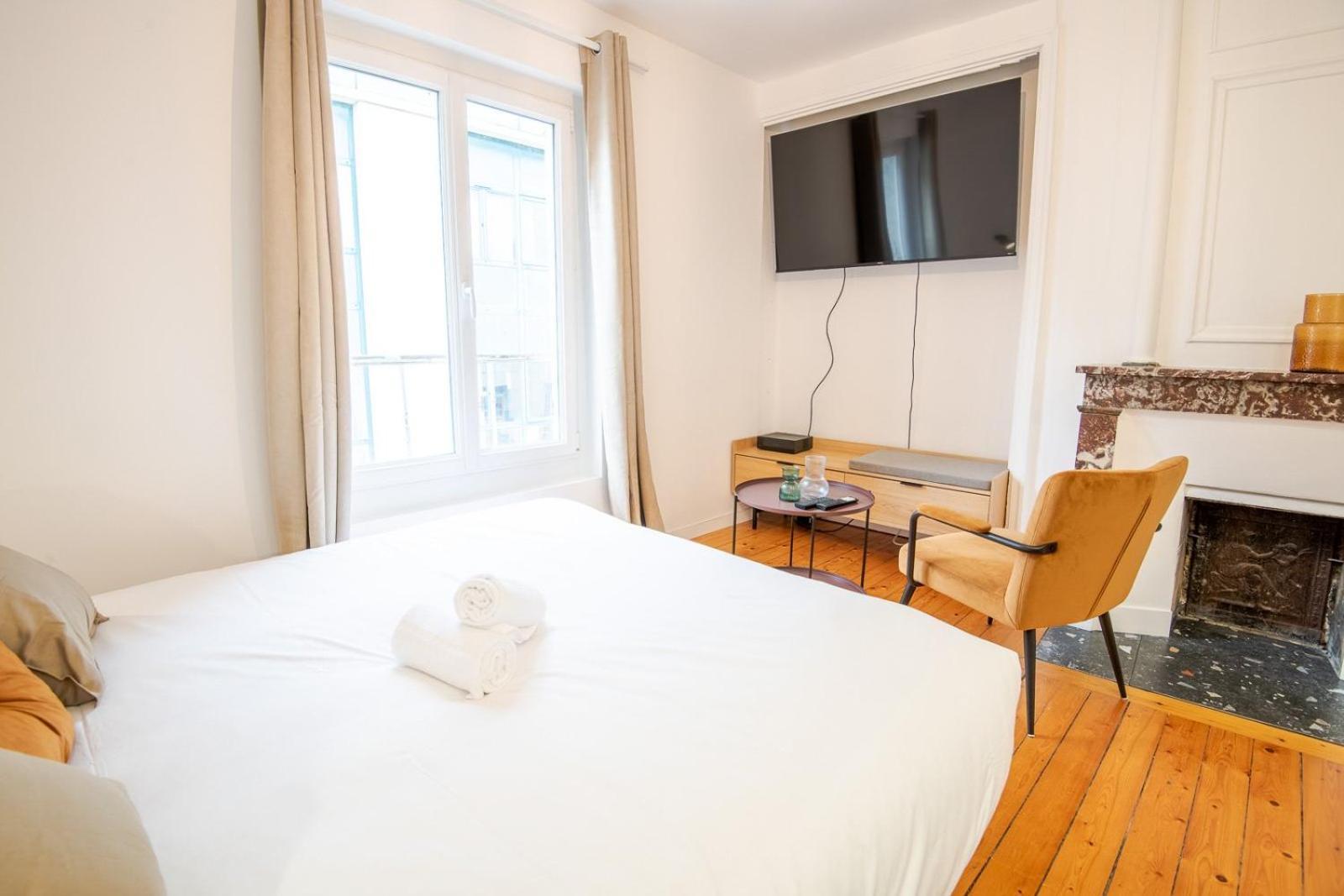 Le Petit Amandier - Apartment