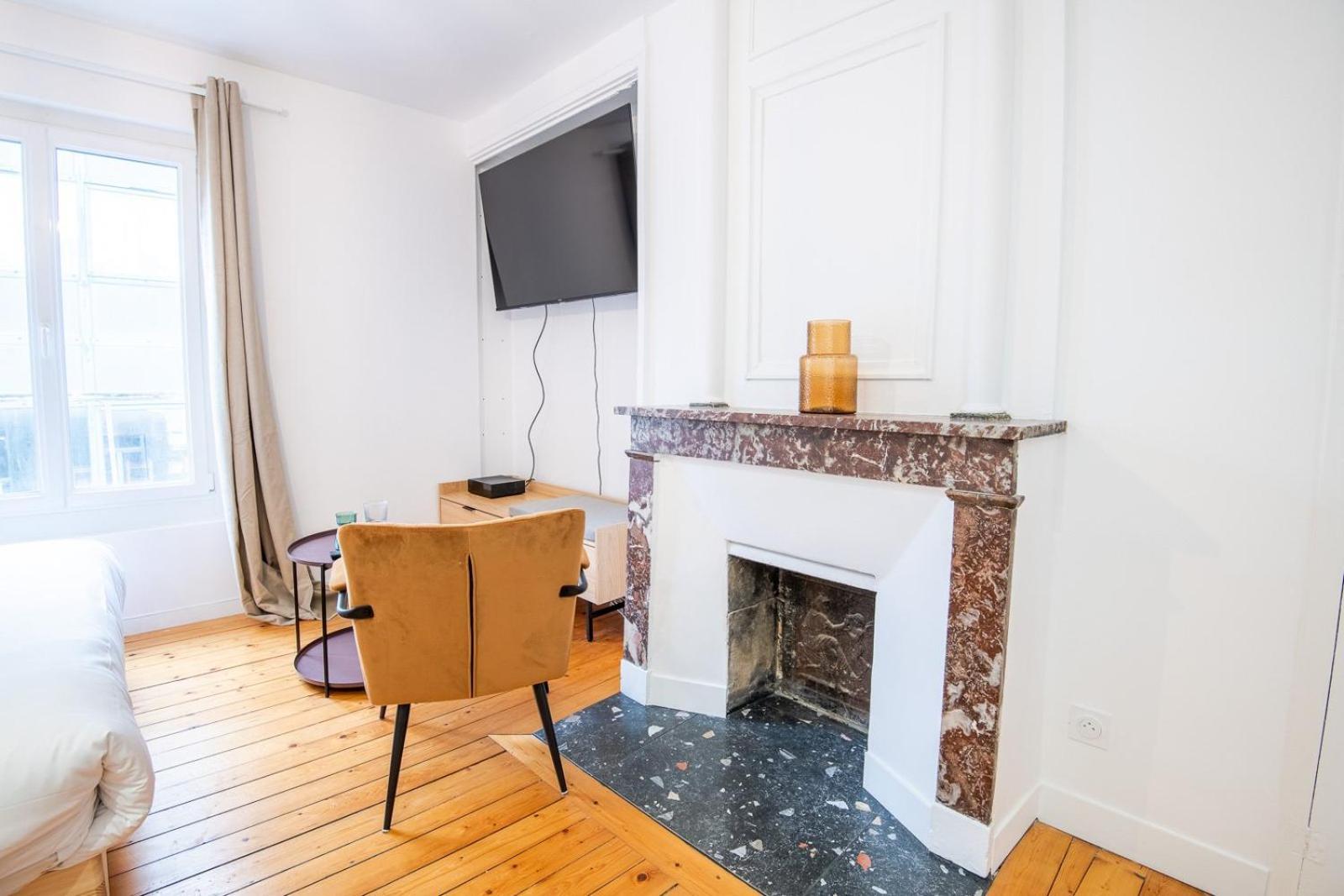 Le Petit Amandier - Apartment